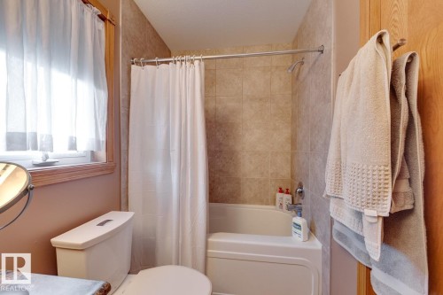 10816 67 Avenue, Edmonton, AB - Indoor Photo Showing Bathroom