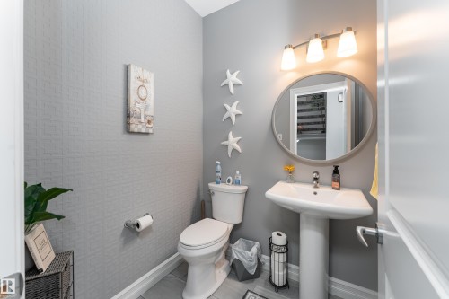 49 Wilson Close, Fort Saskatchewan, AB - Indoor Photo Showing Bathroom