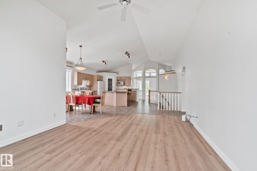 522 Hunters Way, Edmonton, AB 