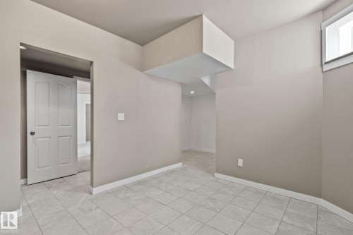 522 Hunters Way, Edmonton, AB 