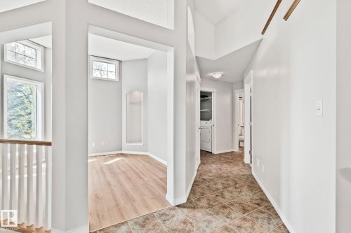 522 Hunters Way, Edmonton, AB 