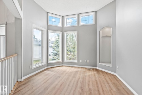 522 Hunters Way, Edmonton, AB 