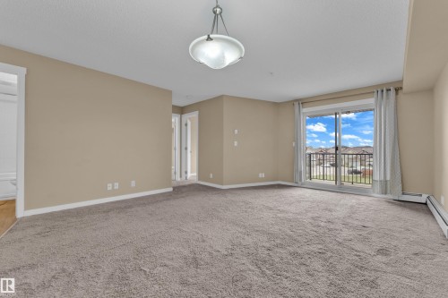 303 111 Watt Common, Edmonton, AB - Indoor Photo Showing Other Room