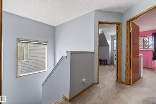 1517 Jarvis Crescent, Edmonton, AB - Indoor Photo Showing Other Room