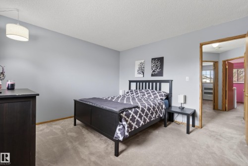 1517 Jarvis Crescent, Edmonton, AB - Indoor Photo Showing Bedroom