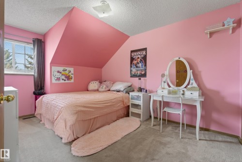 1517 Jarvis Crescent, Edmonton, AB - Indoor Photo Showing Bedroom