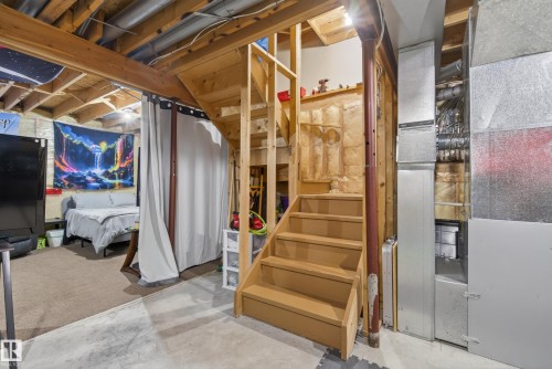 1517 Jarvis Crescent, Edmonton, AB - Indoor