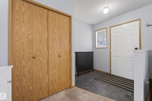 1517 Jarvis Crescent, Edmonton, AB - Indoor Photo Showing Other Room