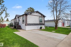 15 12604 153 Avenue  Edmonton, AB T5X 4M7