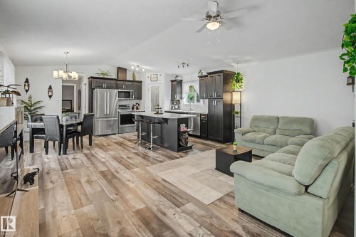 15 12604 153 Avenue, Edmonton, AB - Indoor