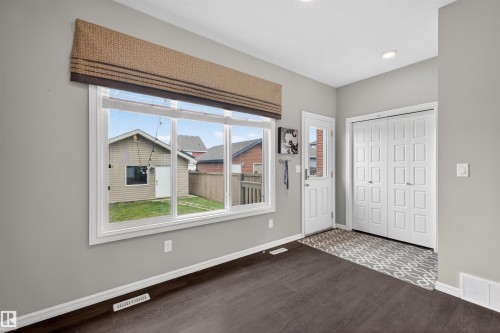 828 36 Avenue, Edmonton, AB - Indoor Photo Showing Other Room