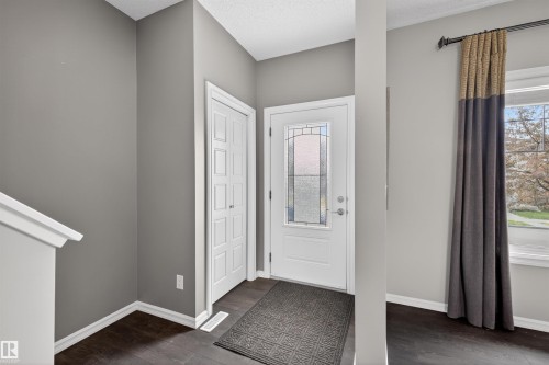 828 36 Avenue, Edmonton, AB - Indoor Photo Showing Other Room