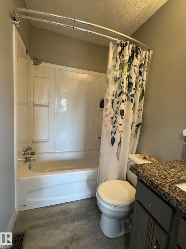8804 29 Avenue, Edmonton, AB - Indoor Photo Showing Bathroom