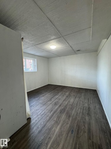 8804 29 Avenue, Edmonton, AB - Indoor Photo Showing Other Room