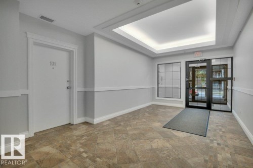 306 10232 115 Street, Edmonton, AB - Indoor Photo Showing Other Room