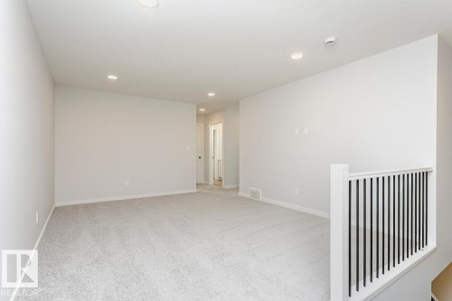 17332 5Th Street Nw, Edmonton, AB - Indoor Photo Showing Other Room