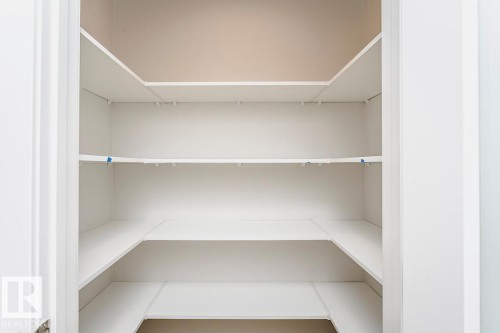17332 5Th Street Nw, Edmonton, AB - Indoor With Storage