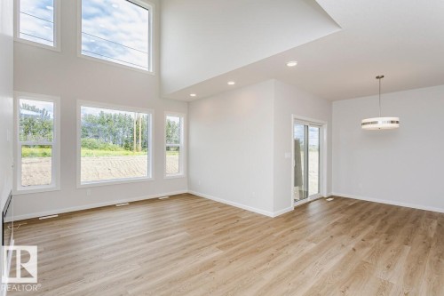 17332 5Th Street Nw, Edmonton, AB - Indoor Photo Showing Other Room