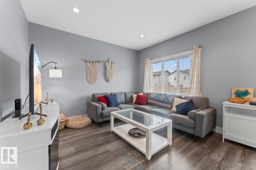 6810A Tri City Way, Cold Lake, AB - Indoor Photo Showing Living Room