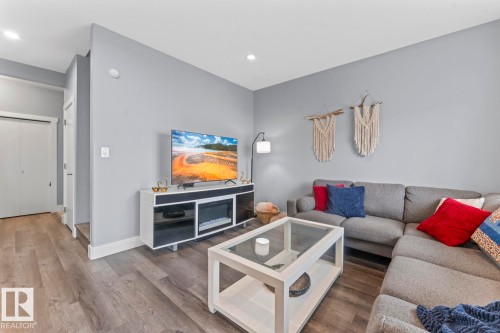 6810A Tri City Way, Cold Lake, AB - Indoor Photo Showing Living Room