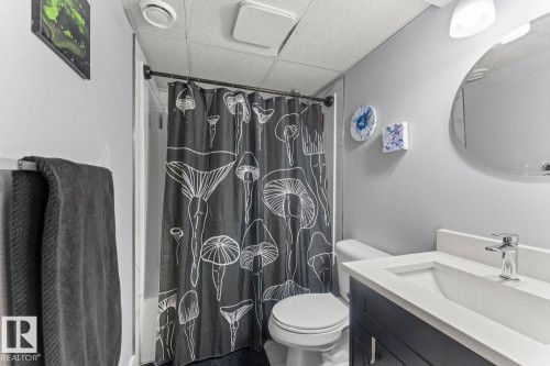 6810A Tri City Way, Cold Lake, AB - Indoor Photo Showing Bathroom