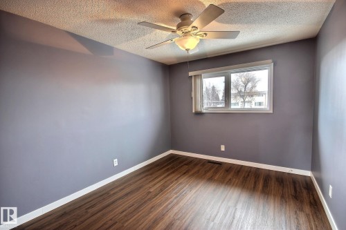 6003 90 Avenue, Edmonton, AB - Indoor Photo Showing Other Room