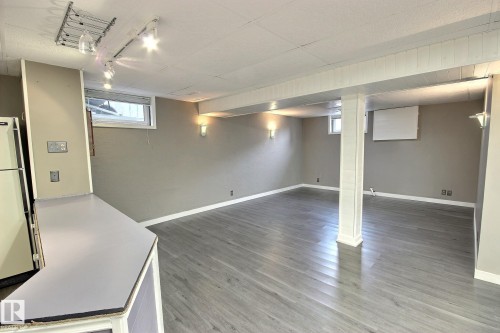 6003 90 Avenue, Edmonton, AB - Indoor