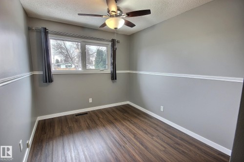 6003 90 Avenue, Edmonton, AB - Indoor Photo Showing Other Room