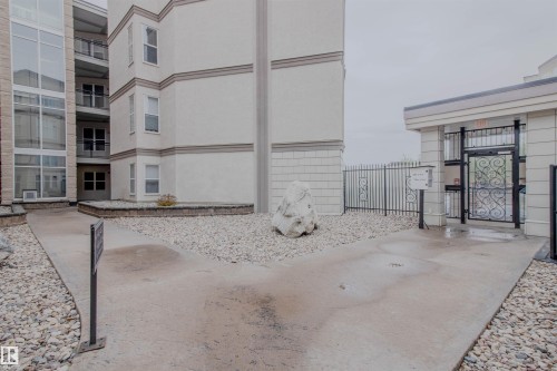 171 4823 104A Street, Edmonton, AB - Outdoor