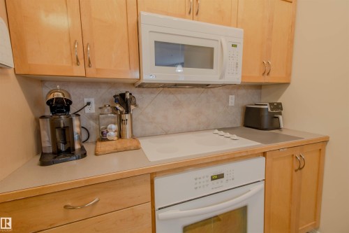 171 4823 104A Street, Edmonton, AB - Indoor Photo Showing Kitchen