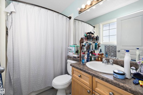 16304 43 Street, Edmonton, AB - Indoor Photo Showing Bathroom