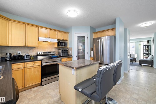 16304 43 Street, Edmonton, AB - Indoor Photo Showing Kitchen
