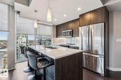 3302 10180 103 Street  Edmonton, AB T5J 0L1