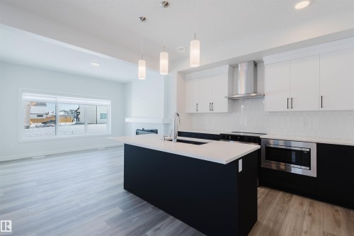 2831 191 Street, Edmonton, AB - Indoor Photo Showing Kitchen