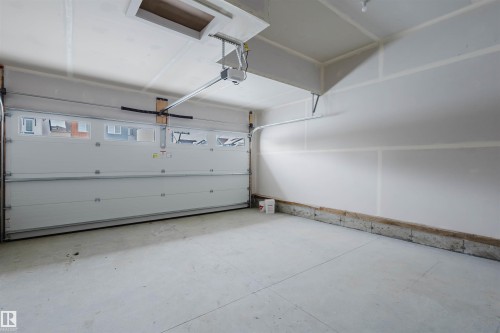 2831 191 Street, Edmonton, AB - Indoor Photo Showing Garage
