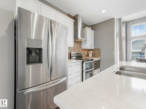 5922 Anthony Crescent Sw, Edmonton, AB - Indoor Photo Showing Kitchen With Double Sink With Upgraded Kitchen