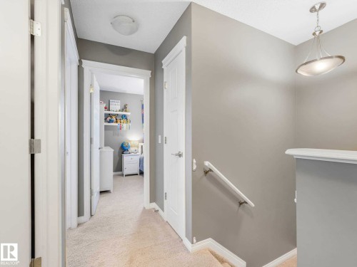 5922 Anthony Crescent Sw, Edmonton, AB - Indoor Photo Showing Other Room