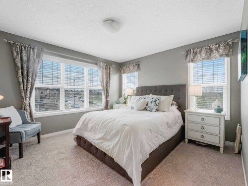 5922 Anthony Crescent Sw, Edmonton, AB - Indoor Photo Showing Bedroom