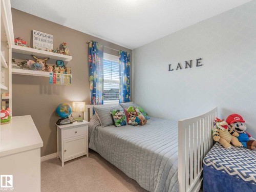 5922 Anthony Crescent Sw, Edmonton, AB - Indoor Photo Showing Bedroom
