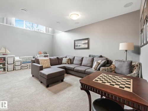 5922 Anthony Crescent Sw, Edmonton, AB - Indoor Photo Showing Other Room