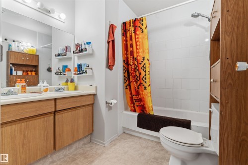 54 1904 48 Street, Edmonton, AB - Indoor Photo Showing Bathroom