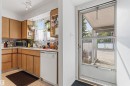 54 1904 48 Street, Edmonton, AB  - Indoor Photo Showing Kitchen 