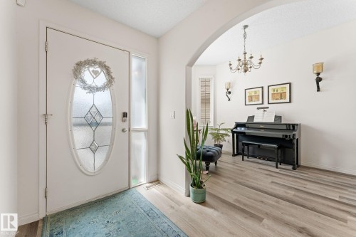 6 10848 8 Avenue, Edmonton, AB - Indoor Photo Showing Other Room