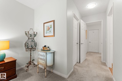 6 10848 8 Avenue, Edmonton, AB - Indoor Photo Showing Other Room