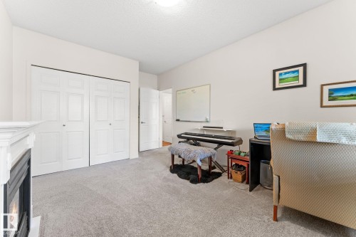 6 10848 8 Avenue, Edmonton, AB - Indoor Photo Showing Bedroom