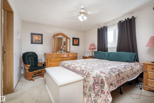 4116 44 Avenue, Stony Plain, AB - Indoor Photo Showing Bedroom