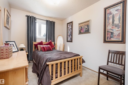 4116 44 Avenue, Stony Plain, AB - Indoor Photo Showing Bedroom