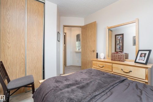 4116 44 Avenue, Stony Plain, AB - Indoor Photo Showing Bedroom