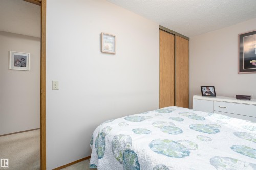 4116 44 Avenue, Stony Plain, AB - Indoor Photo Showing Bedroom