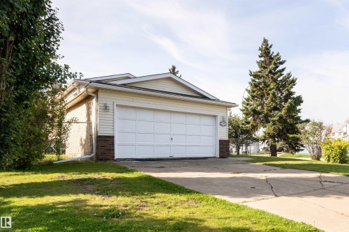 4116 44 Avenue, Stony Plain, AB - Outdoor